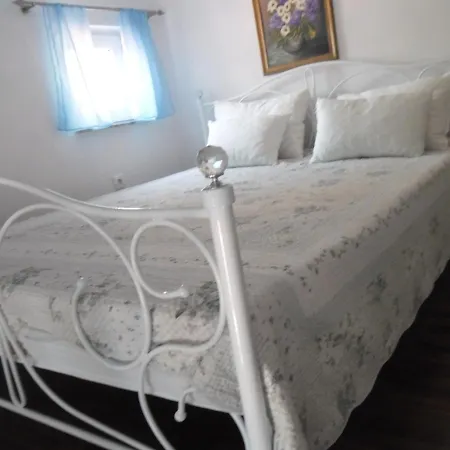 Apartment Mirta Stara Baška