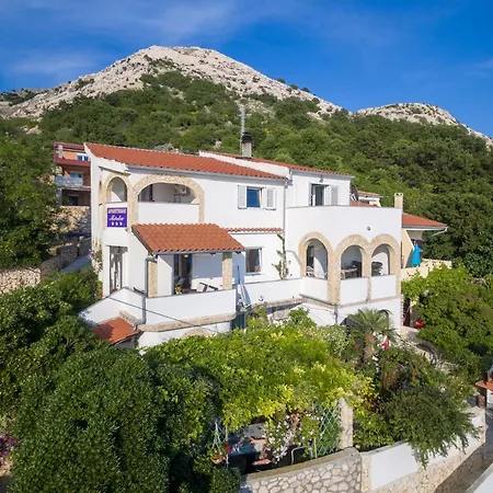 Mirta * Stara Baška