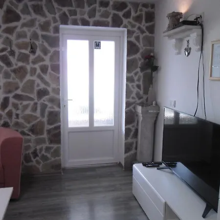 Mirta Stara Baška