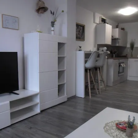 Mirta * Stara Baška