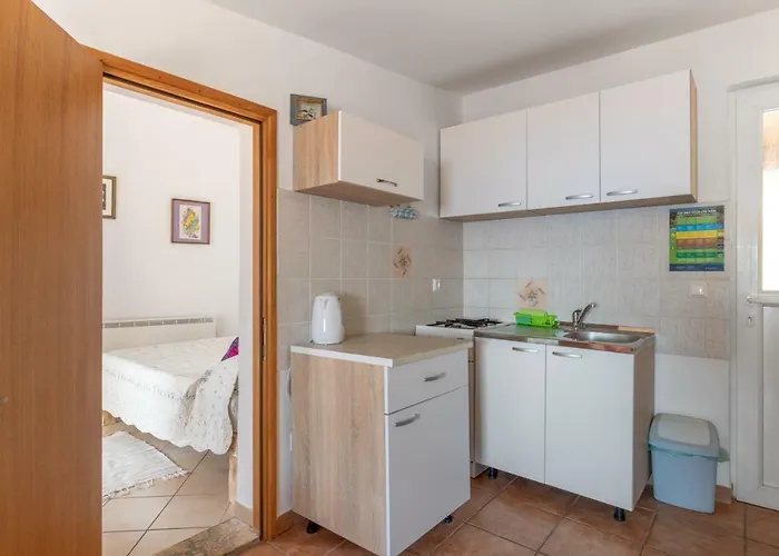 Mirta * Stara Baška