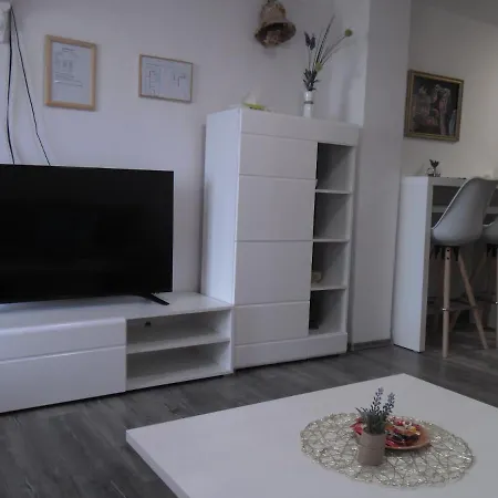 Mirta Appartement *